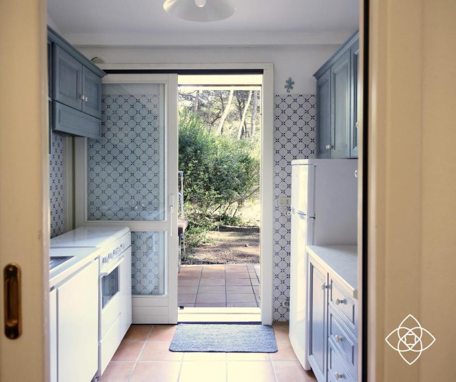 Villa Biancospini, , Le Case Di Aurelia Guesthouse กัสเตลลาเนตา มารีนา ภายนอก รูปภาพ